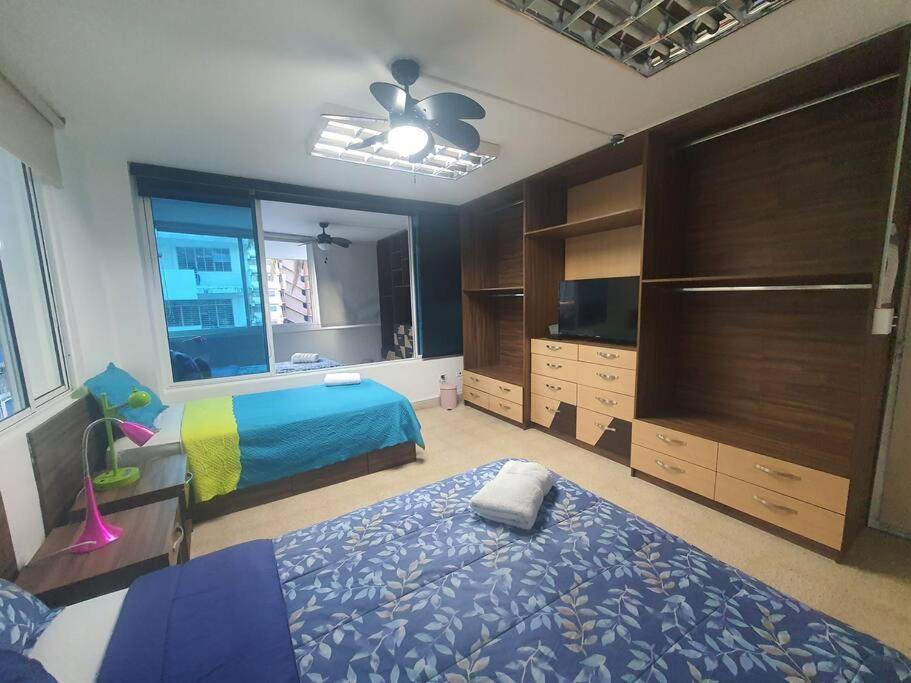 R-8 Amplio En Zona Turistica. Panama City