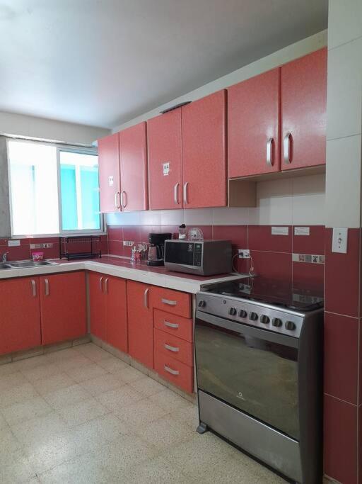 R-8 Amplio En Zona Turistica. Apartment Panama City